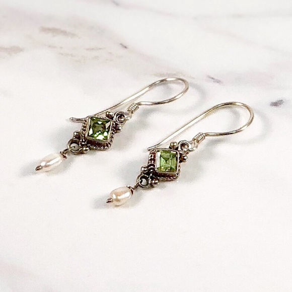 Handmade Jewelry - Peridot & Sterling Silver Drop Earrings